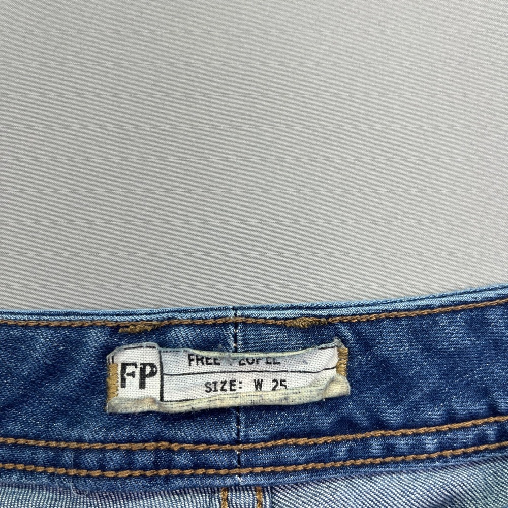 Free People Distressed Skinny Jeans Ripped Knee Raw Hem Denim Size 25 Fits 26" - Picture 6 of 9